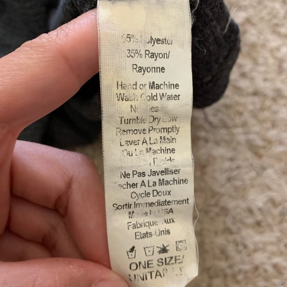 SOLD!!! BRANDY MELVILLE Bethany Tank Top - Picture 6 of 6